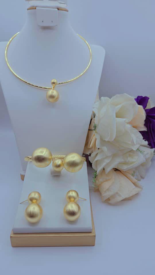 Gold set